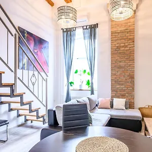 The Comfortable Loft Apartamento