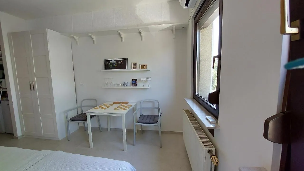 Cozy, Bright And Affordable Studio W/ Free Parking Lublaň