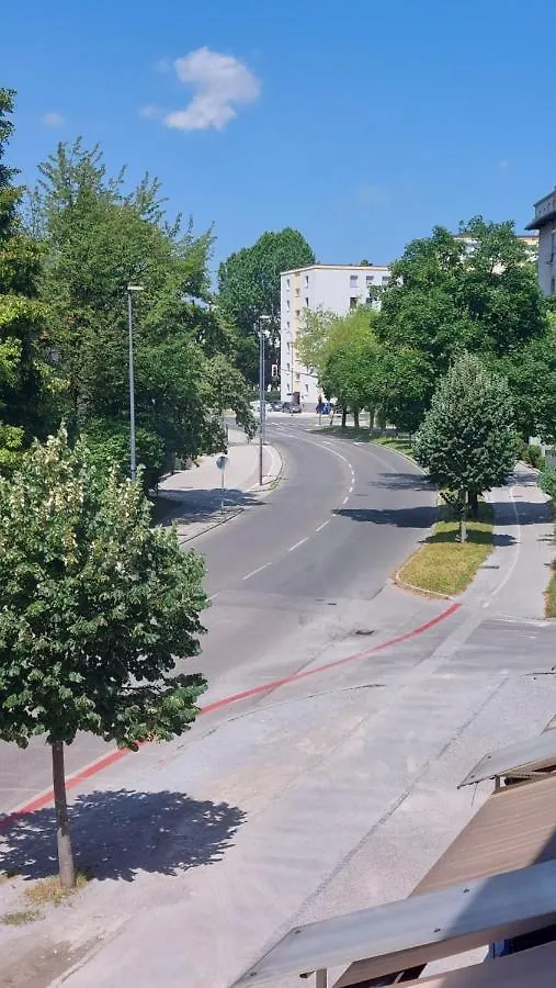 Cozy, Bright And Affordable Studio W/ Free Parking Lublaň Slovinsko